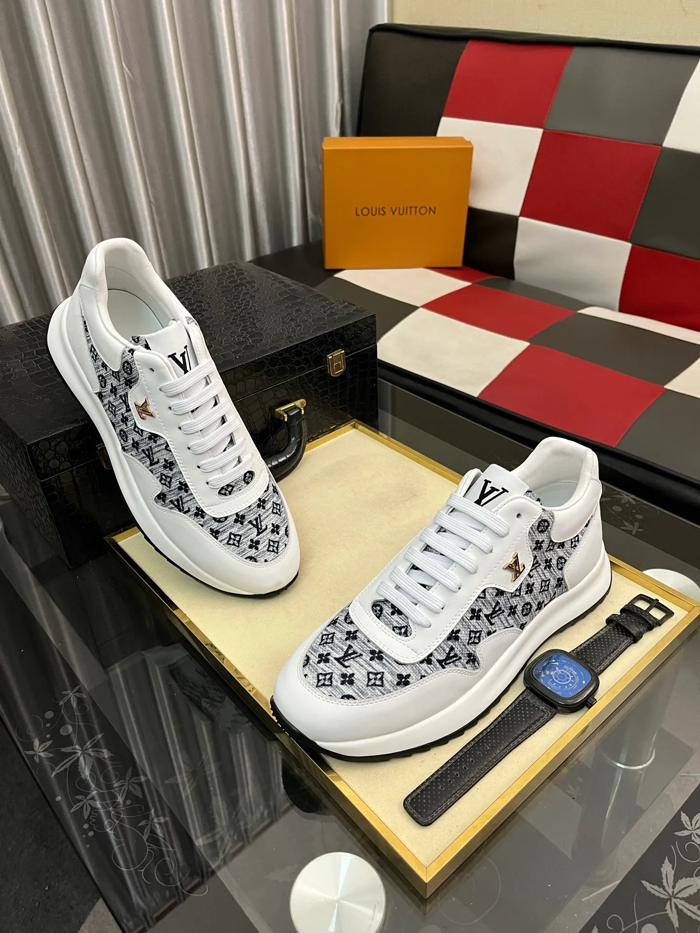 Men's shoes 💰438⌚️⌚️LV Louis Vuitton. The latest fashionable casual shoes are popular in physical stores. New spring and summer comfortable imported custom original cowhide, unique jacquard fabric element design. With sheepskin lining, Lv original bottom, [sun][sun] high-end packaging and high quality💪Details determine the quality, you can enter and exit the counter at will, welcome to compare🇮🇹Number of sizes 38-443️⃣Color options available